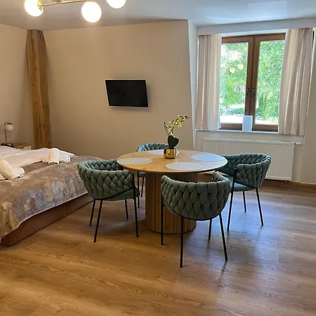 Lesna Przystan Kazub *